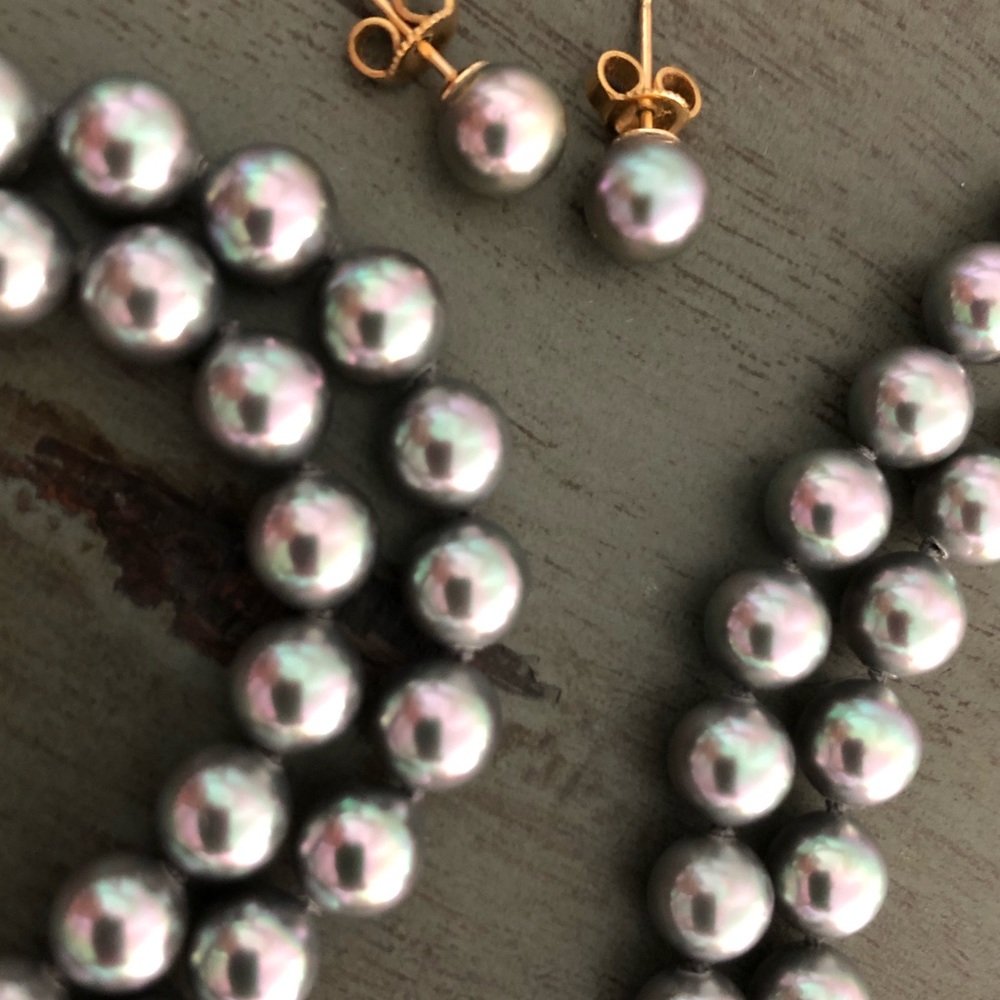 Simulated Black Pearls